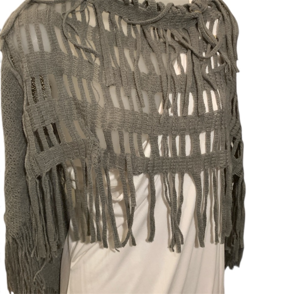 WinWin Charcoal Fringe Knit Scarf (item#10040)